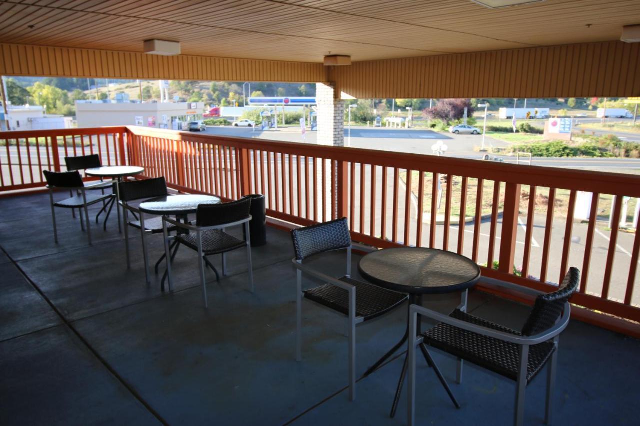 Rice Hill Inn Oakland Exterior photo