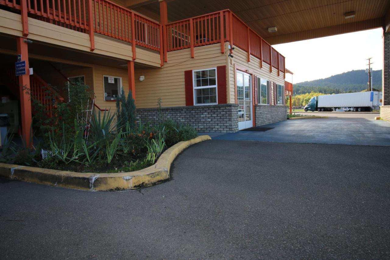 Rice Hill Inn Oakland Exterior photo